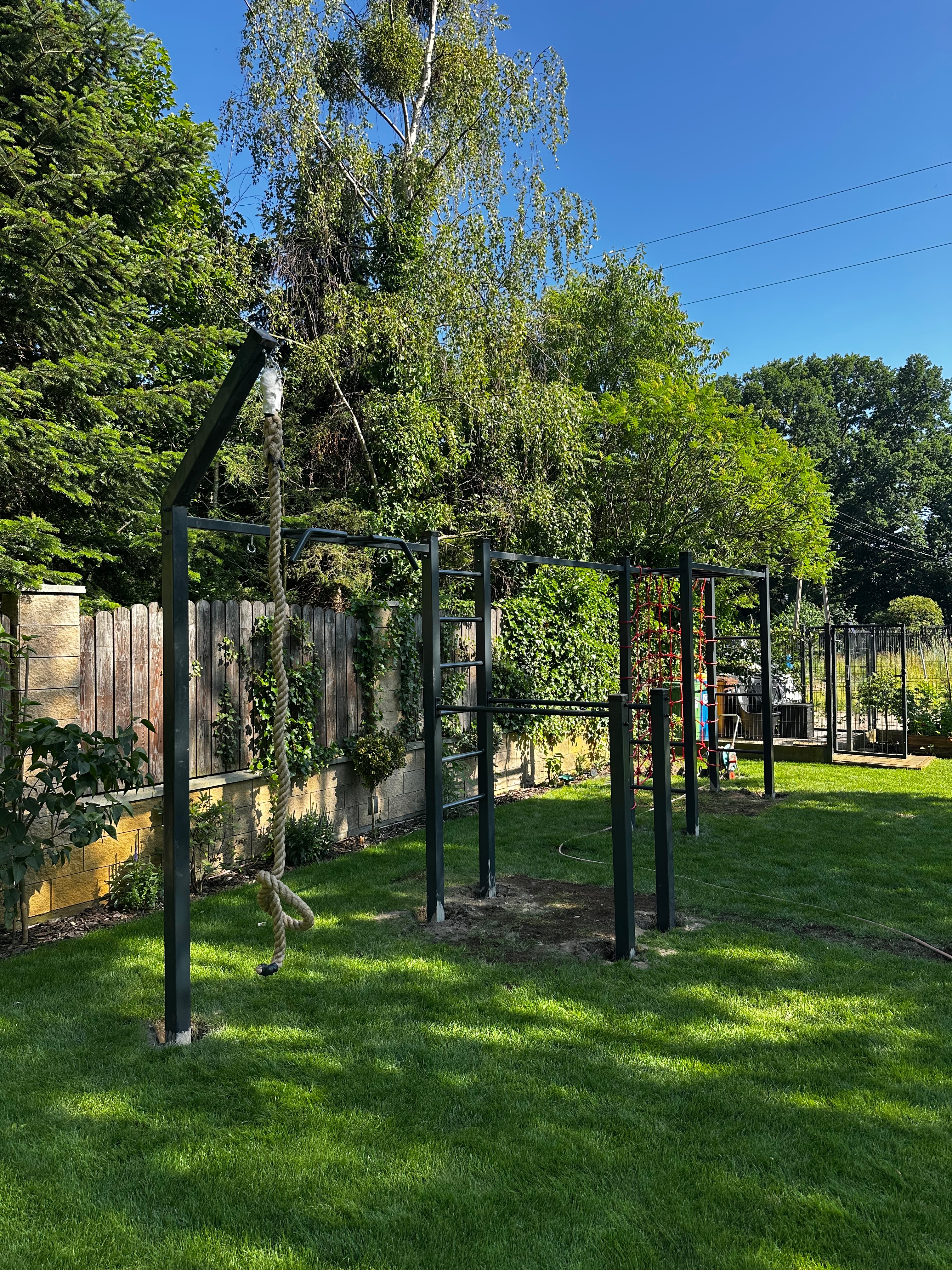 Realizacja w ogrodzie 3 zdjęcie